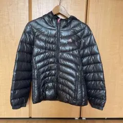 黒 ダウンジャケット