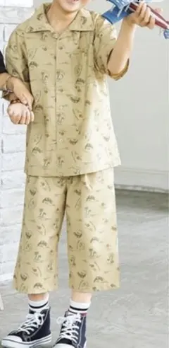 キッズ　半袖シャツ　パンツ　セットアップ　上下　男の子　女の子