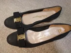 SALVATORE FERRAGAMO ヴァラ パンプス 6 1/2