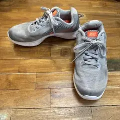 NIKE ナイキ　ランニングシューズ　REVOLUTION 3 グレー　23.5