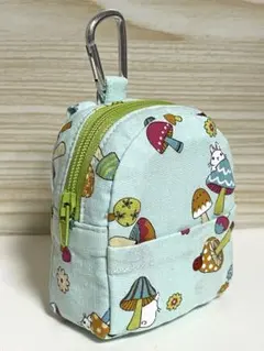 ハンドメイド ミニリュック型ポーチ(小) きのこ　ウサギ　ミントグリーン