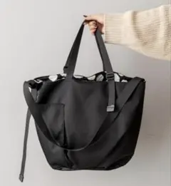 イアパピヨネ アジャスタートートバッグ ブラック