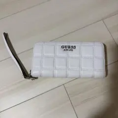GUESS 長財布 白 ホワイトのサムネイル