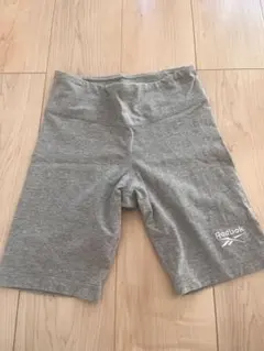 Reebok グレー ハーフレギンス Lサイズ