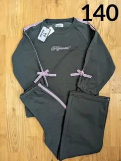 サンリオ　クロミ　パジャマ　裏起毛　140