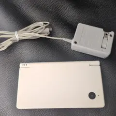 Nintendo DS ホワイト 本体 充電器付き