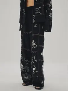 完売品　トゥデイフルtodayhul 刺繍パンツ　36 2026年最新】TODAYFUL パンツ 刺繍の人気アイテム - メルカリ