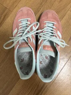 adidas スエード スニーカー ピンク/ホワイト
