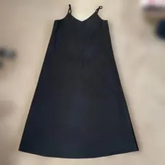 黒のキャミソールロングワンピース