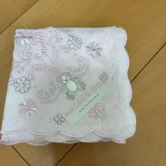 ANTEPRIMA ハンカチ ベア刺繍 ピンクのサムネイル