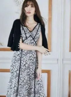 Herlipto Lace Trimmed Floral Dress ネイビー