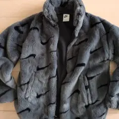 Aa様専用美品　正規店購入　Nike ロゴフェイクファー　M