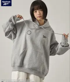 Reebok グレー パーカーのサムネイル