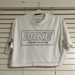 Nike クロップドTシャツ ホワイト　ヨガ　トレーニング