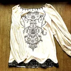 刺繍 ビーズ装飾 長袖ブラウス ベージュのサムネイル
