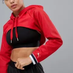PUMA クロップドパーカー レッド Mサイズ