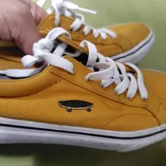 VANS スニーカー マスタード色 スケートボード刺繍 24.5のサムネイル