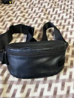 レザー ボディバッグ