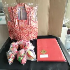 雛人形　雛道具　(お被布、吊るし雛、赤い毛氈)3点セット