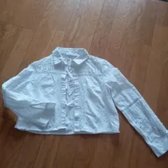 ZARAキッズ　140センチ　 刺繍入りホワイト長袖シャツ 10