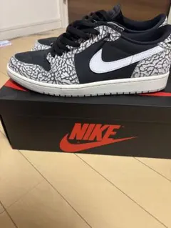 NIKE Air Jordan 1 OG Low ブラックセメントのサムネイル