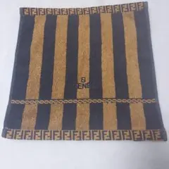 ♥️FENDI フェンディ タオルハンカチ ストライプ柄のサムネイル