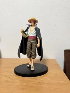 ワンピース シャンクス フィギュア