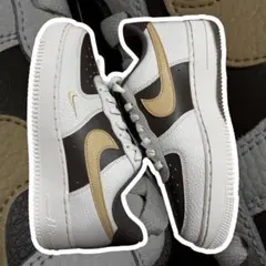 新品！NIKE AIR FORCE 1/LV8/VOLT/黄色/白/25/靴 - メルカリ