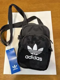 adidas ミニバッグのサムネイル