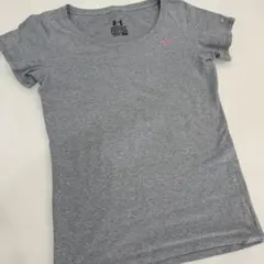 Under Armour グレー Tシャツ
