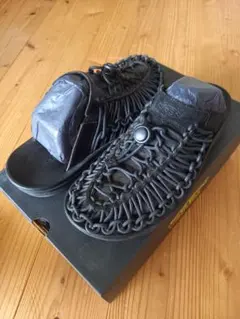 【KEEN 】ENGINEERED GARMENTS別注 UNEEK サンダル