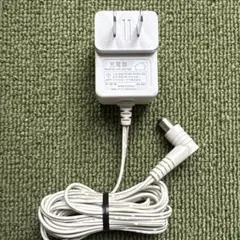 4678 アイリスオーヤマ掃除機 ACアダプター　UCL105-1305 充電器