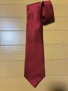 BVLGARI 赤 ネクタイ