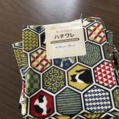 和柄 ハチワレ 猫柄 グリーン 布