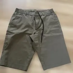 UNIQLO x Theory カーキ ショートパンツ　Sサイズ