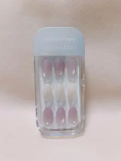 KISS NEW YORK PRESS&GO ネイルチップのサムネイル