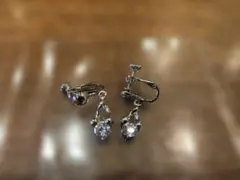 【美品】イヤリング シルバー系 キラキラストーン