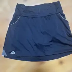 adidas 黒 スポーツスカート インナーショーツ付き