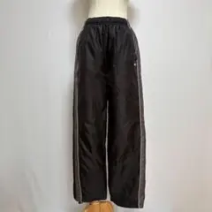 FILA ジャージ下（L）中綿　黒　防寒　スポーツ　シャカシャカ　ロゴ刺繍