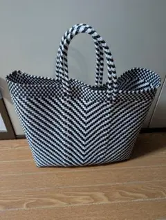 レトラ　メルカドバッグ ブラック×ホワイト　S