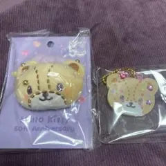 タイニーチャム ブローチ シークレットチャーム アクキー ハローキティ 限定品