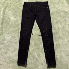 スリムフィットジーンズ