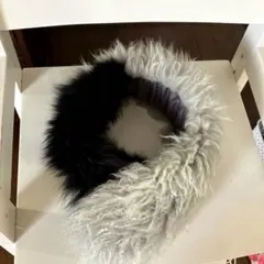 本毛ティペットマフラー　簡単着脱　アクセント　　　　黒✖️グレー