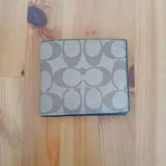 COACH 二つ折り財布のサムネイル