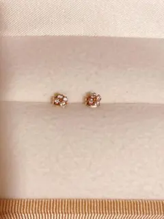 ジルコニア　クローバー　ピアス