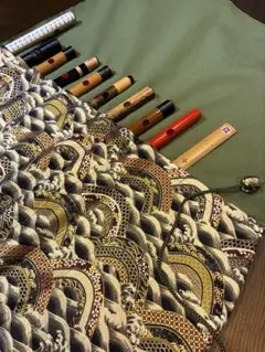 【No.276】巻き篠笛袋　10本入れ(金多めおめでた柄の波模様)