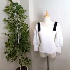 新品38⭐️M'S GRACY リボン付きスクエアネックパフスリーブニット 白のサムネイル