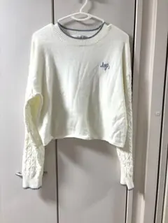 ホワイト クロップドニット セーターのサムネイル