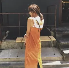 【期間限定値下げ中】GREED ヴィンテージサテンドレス　S /2枚 美品のサムネイル