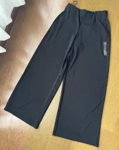 ストレートパンツ ワイドパンツ